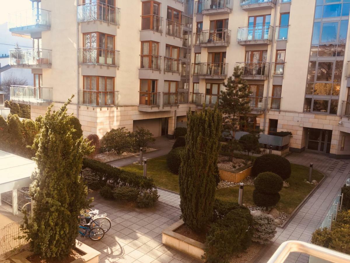 קרקוב Family Apartments - Private Parking מראה חיצוני תמונה