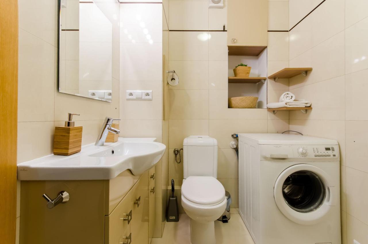 קרקוב Family Apartments - Private Parking מראה חיצוני תמונה